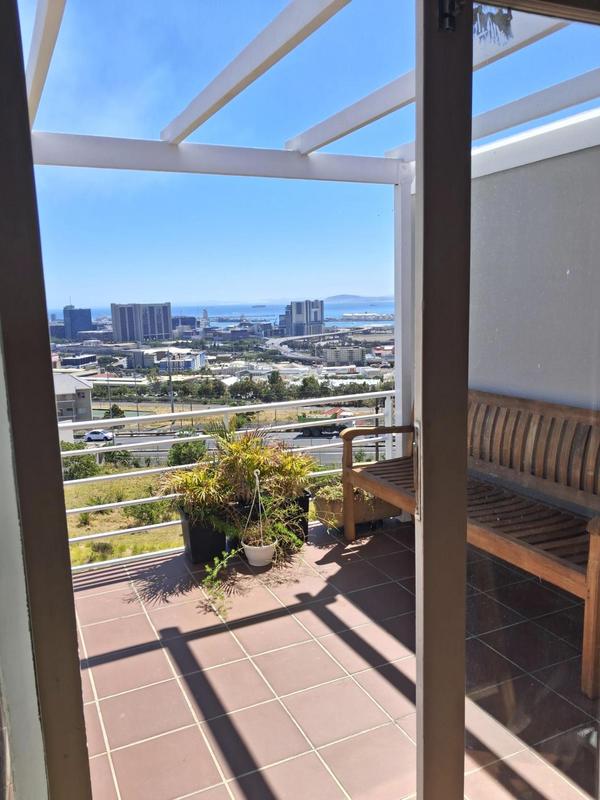 2 Bedroom Property for Sale in Vredehoek Western Cape